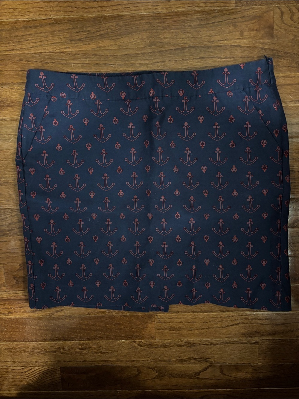 Tommy Hilfiger nautical Navy Skirt with Red Anchors